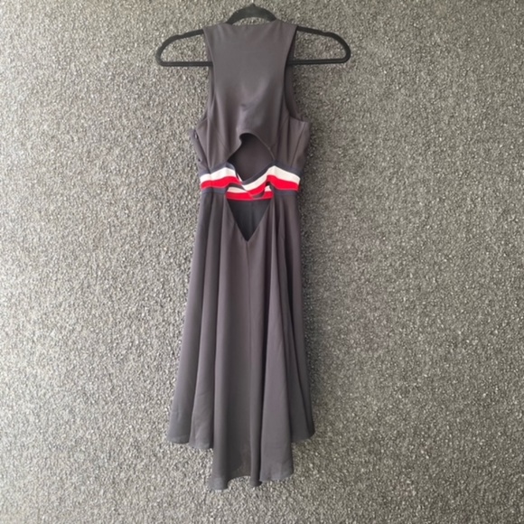 Gigi Hadid Tommy Hilfiger Dress - Picture 6 of 10